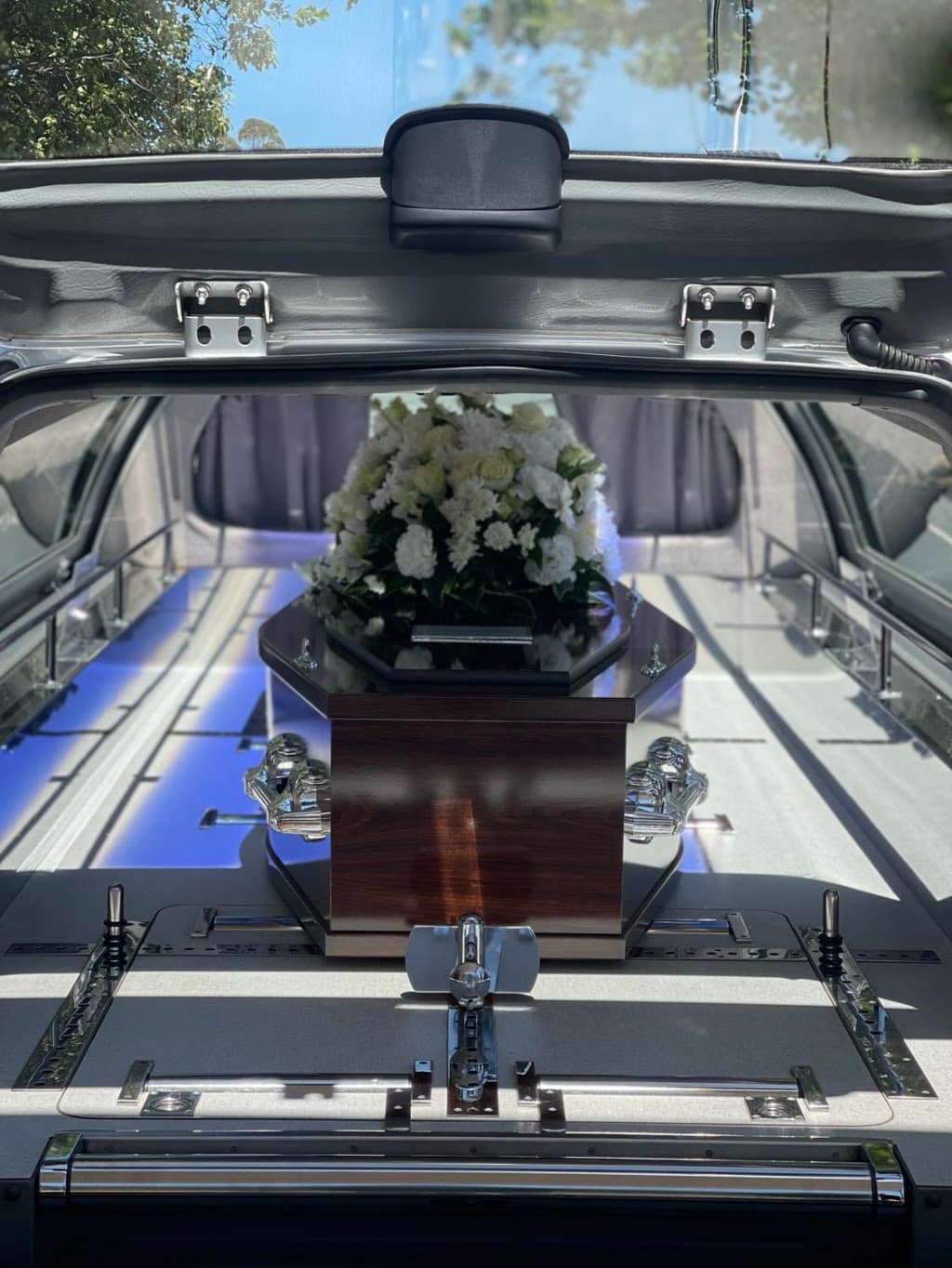 Bare | Funerals & Cremations
